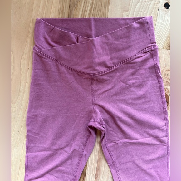 Girls’ High-Waisted Crossover Flared Leggings(Mauve/pink)-BRAND NEW CONDITION! - Picture 3 of 5